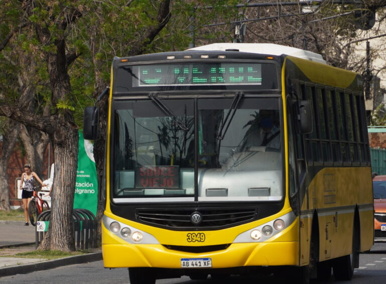 COLECTIVO-CONTINENTAL-2-scaled-e1675774556739